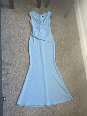 Quiz (UK) gown